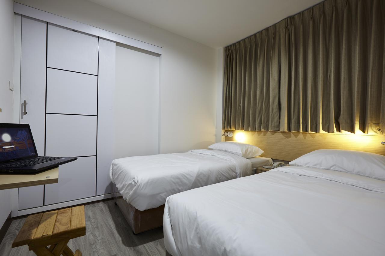 Le Bonheur Poshtel Hostel Bangkok Ngoại thất bức ảnh