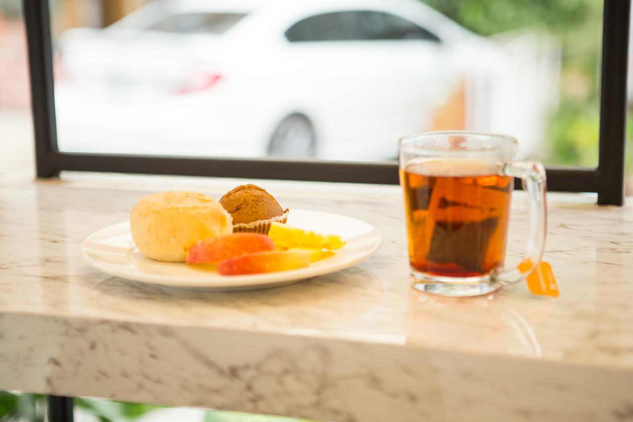 Le Bonheur Poshtel Hostel Bangkok Ngoại thất bức ảnh