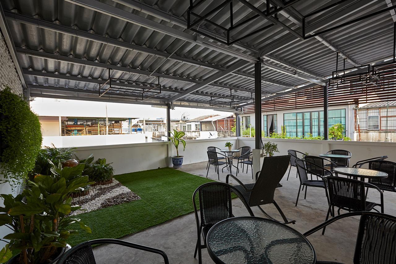 Le Bonheur Poshtel Hostel Bangkok Ngoại thất bức ảnh